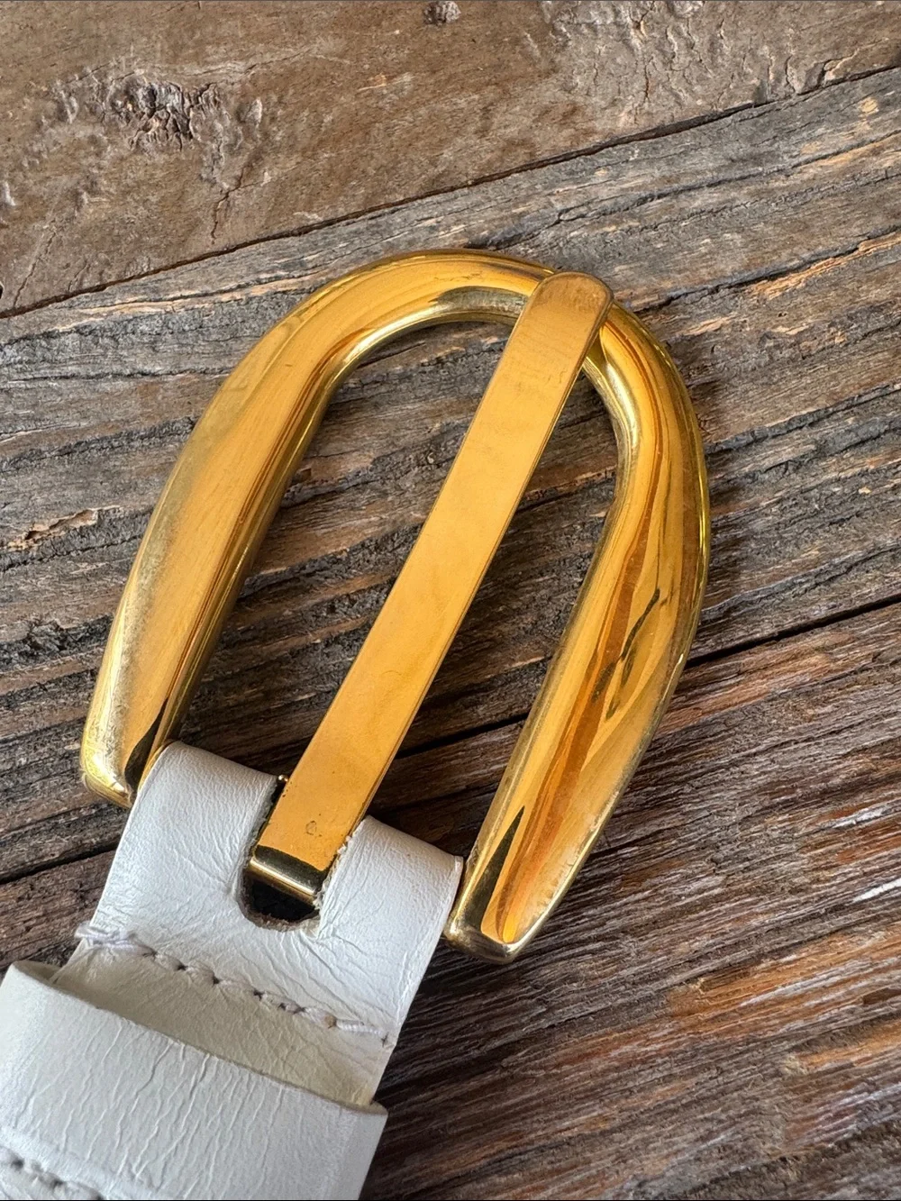Emily Daniell white leather gold toned coin vintage belt 29-34 waist